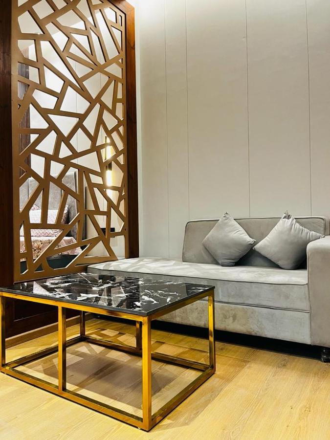 Luxe Apartment By Hey Studio'S Ghaziabad Εξωτερικό φωτογραφία